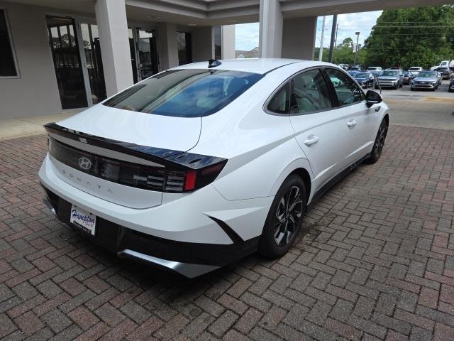 new 2025 Hyundai Sonata car, priced at $29,900