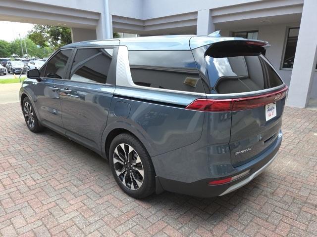 used 2024 Kia Carnival car, priced at $38,899