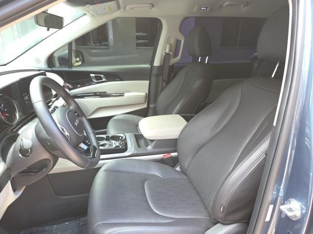 used 2024 Kia Carnival car, priced at $38,899