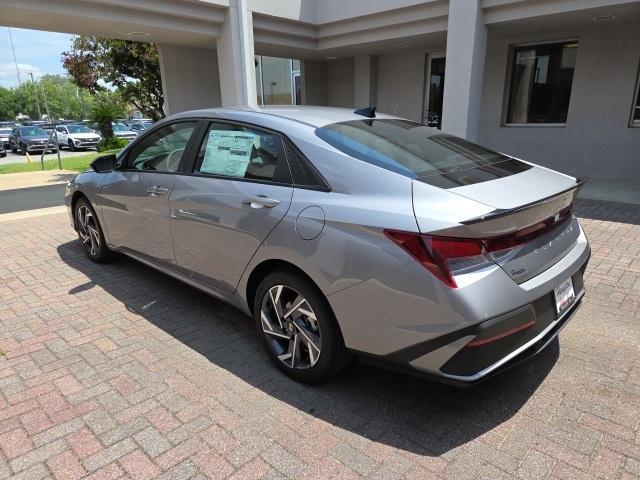 new 2025 Hyundai Elantra car, priced at $25,165
