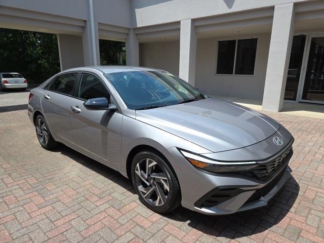new 2025 Hyundai Elantra car, priced at $25,165