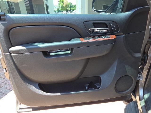 used 2014 GMC Yukon XL car, priced at $10,750