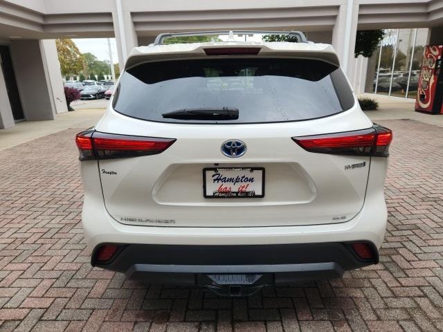 used 2021 Toyota Highlander Hybrid car, priced at $35,500