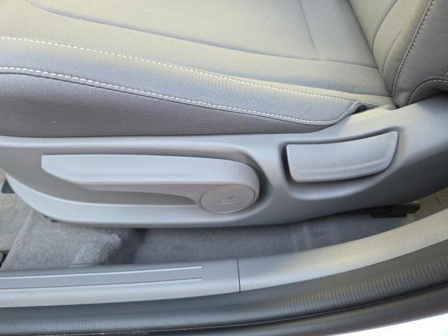 new 2025 Hyundai Elantra car, priced at $25,570