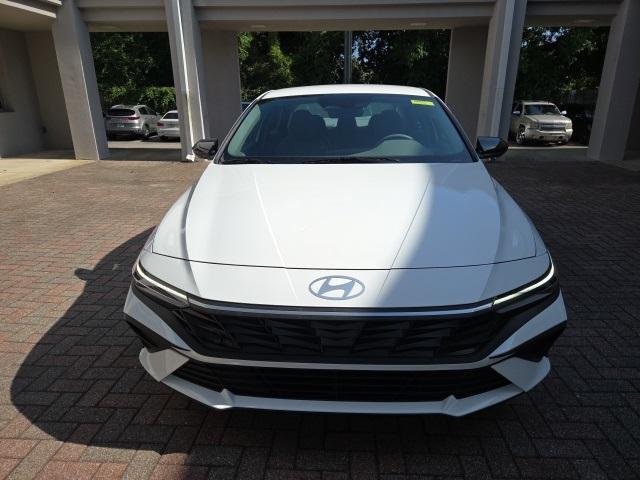 new 2025 Hyundai Elantra car, priced at $25,570