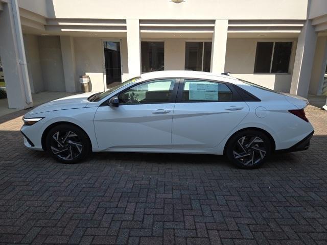 new 2025 Hyundai Elantra car, priced at $25,570