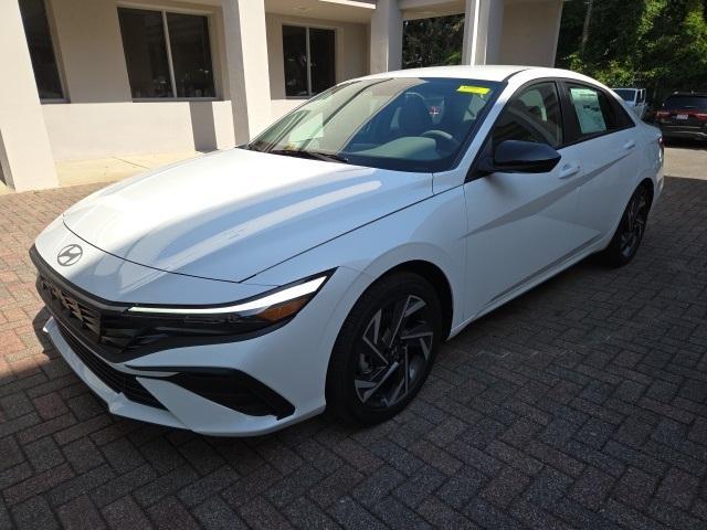 new 2025 Hyundai Elantra car, priced at $25,570