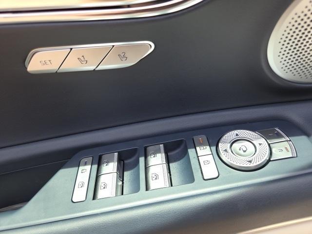 new 2025 Genesis GV80 car, priced at $82,690