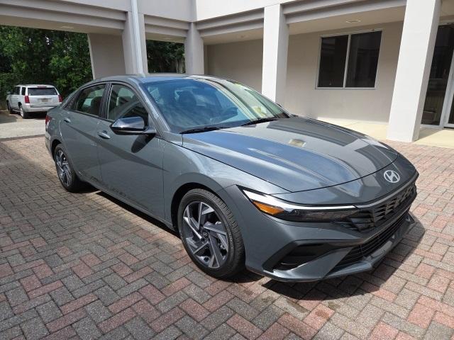 new 2025 Hyundai Elantra car, priced at $25,160