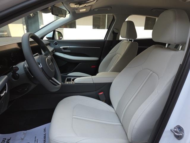 new 2025 Hyundai Sonata car, priced at $30,260