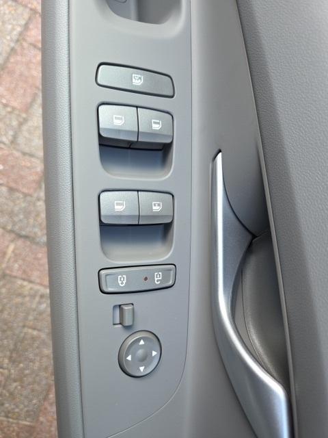 new 2025 Hyundai Elantra car, priced at $24,040