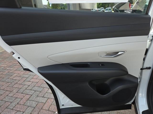 new 2025 Hyundai TUCSON Hybrid car, priced at $36,065