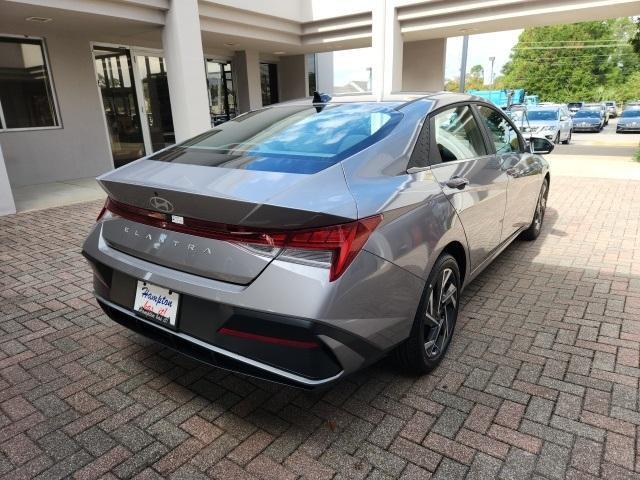 new 2025 Hyundai Elantra car, priced at $27,280