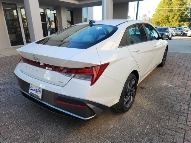 new 2025 Hyundai Elantra HEV car, priced at $31,580