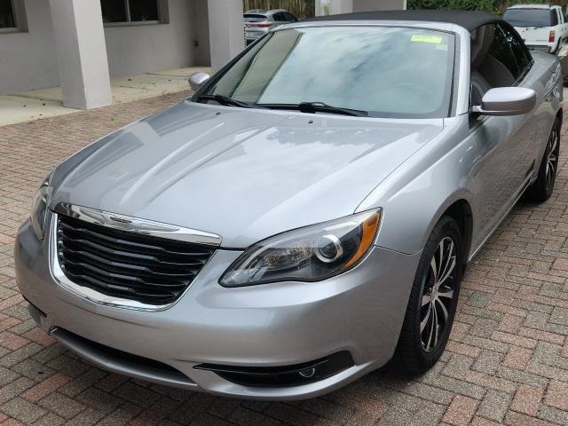 used 2014 Chrysler 200 car, priced at $10,995