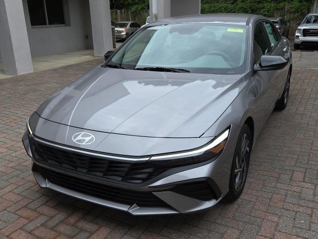 new 2025 Hyundai Elantra car, priced at $25,040