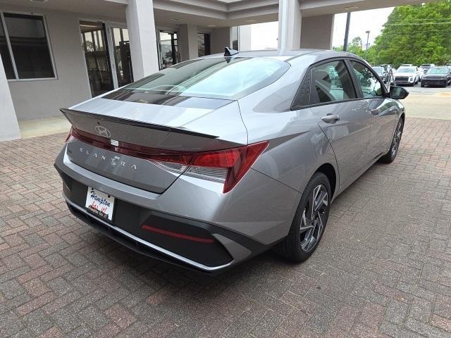 new 2025 Hyundai Elantra car, priced at $25,040