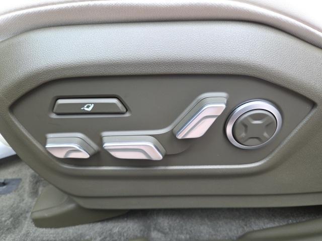 new 2025 Hyundai Santa Fe car, priced at $49,389
