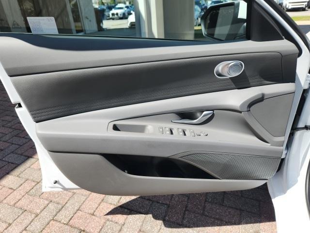 new 2025 Hyundai ELANTRA HEV car, priced at $27,535