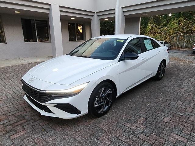 new 2025 Hyundai Elantra car, priced at $25,140