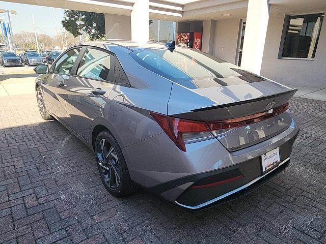 new 2025 Hyundai Elantra car, priced at $24,670