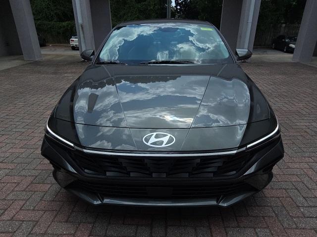new 2025 Hyundai Elantra car, priced at $28,640