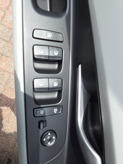 new 2025 Hyundai Elantra car, priced at $28,640