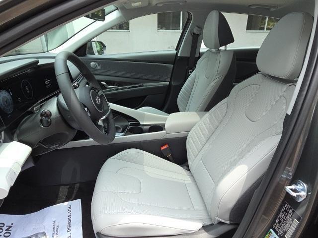 new 2025 Hyundai Elantra car, priced at $28,640