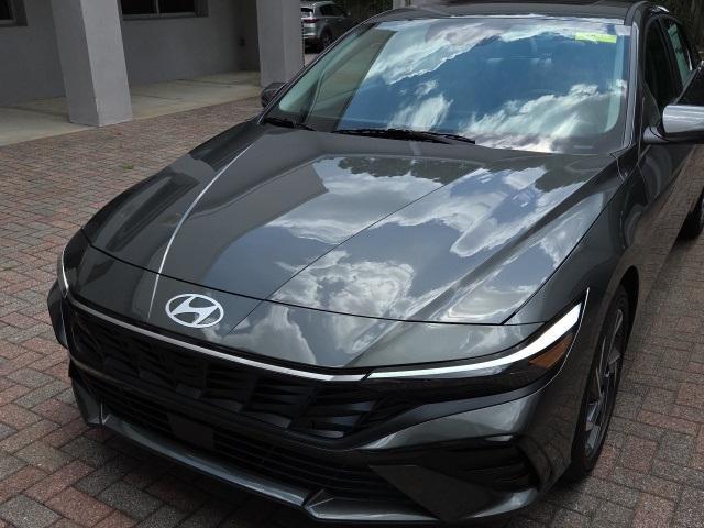 new 2025 Hyundai Elantra car, priced at $28,640