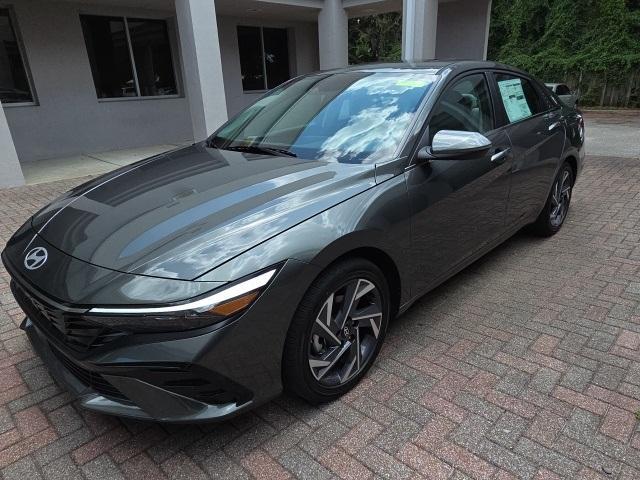 new 2025 Hyundai Elantra car, priced at $28,640