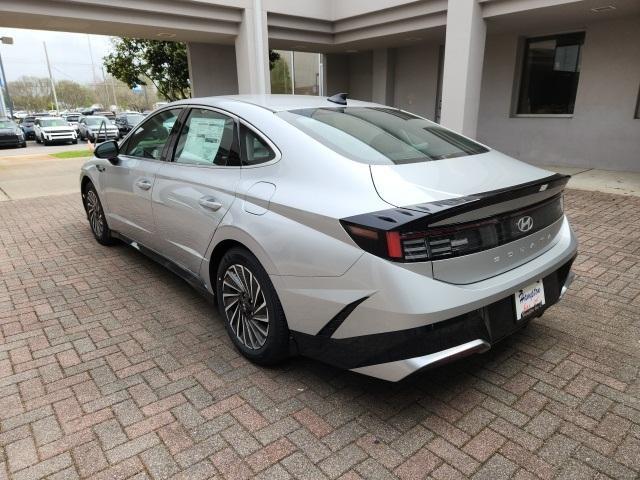 new 2025 Hyundai Sonata Hybrid car, priced at $33,248