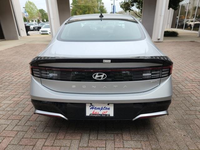 new 2025 Hyundai Sonata Hybrid car, priced at $33,248