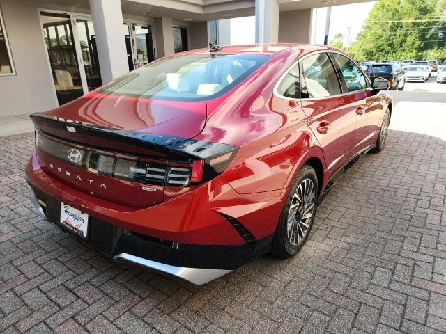 new 2024 Hyundai Sonata Hybrid car, priced at $32,435