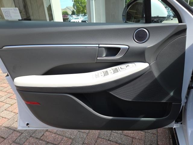 new 2025 Hyundai Sonata car, priced at $33,405