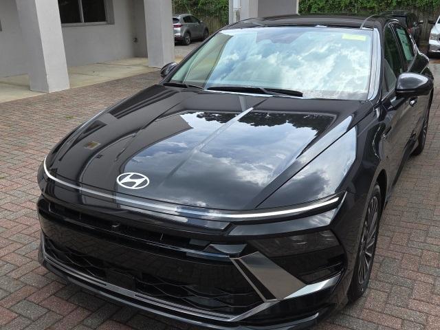 new 2025 Hyundai Sonata Hybrid car, priced at $39,500