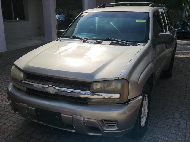 used 2002 Chevrolet TrailBlazer car, priced at $2,500