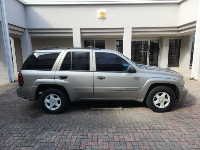 used 2002 Chevrolet TrailBlazer car, priced at $2,500