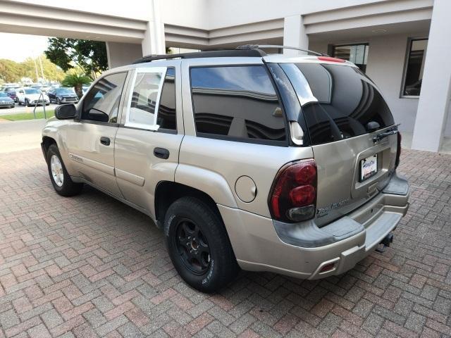 used 2002 Chevrolet TrailBlazer car, priced at $2,500