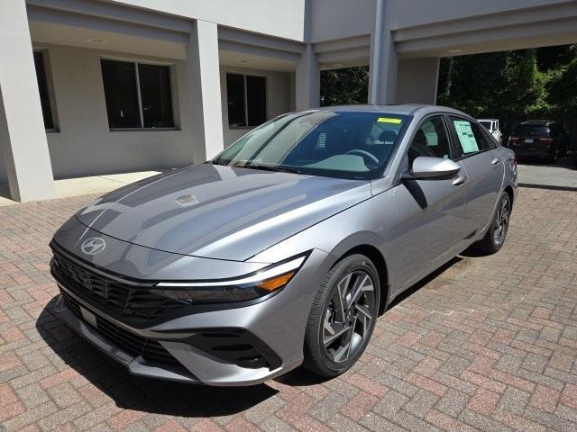 new 2025 Hyundai Elantra car, priced at $27,655