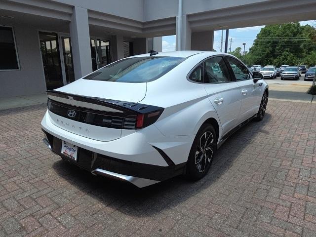 new 2025 Hyundai Sonata car, priced at $30,260
