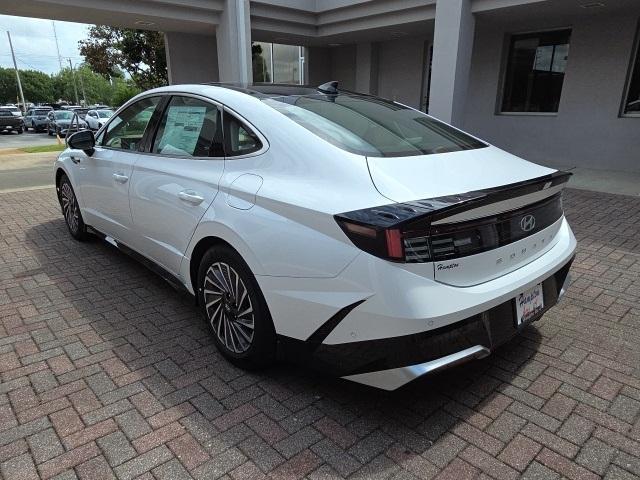new 2025 Hyundai Sonata Hybrid car, priced at $40,030