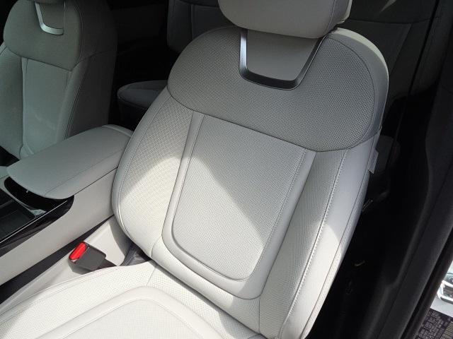 new 2025 Hyundai TUCSON Hybrid car, priced at $43,830