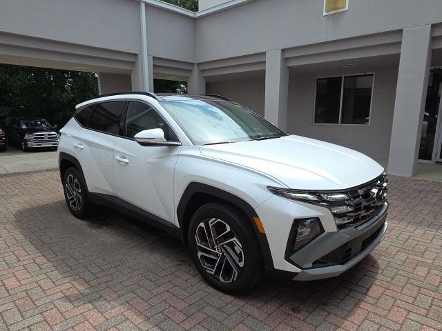 new 2025 Hyundai TUCSON Hybrid car, priced at $43,830