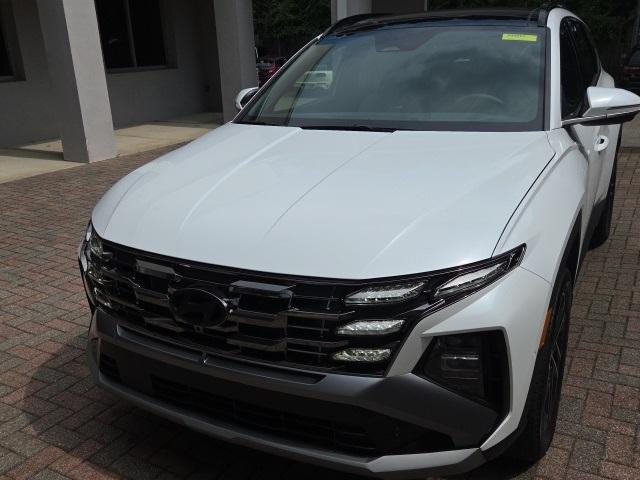 new 2025 Hyundai TUCSON Hybrid car, priced at $43,830