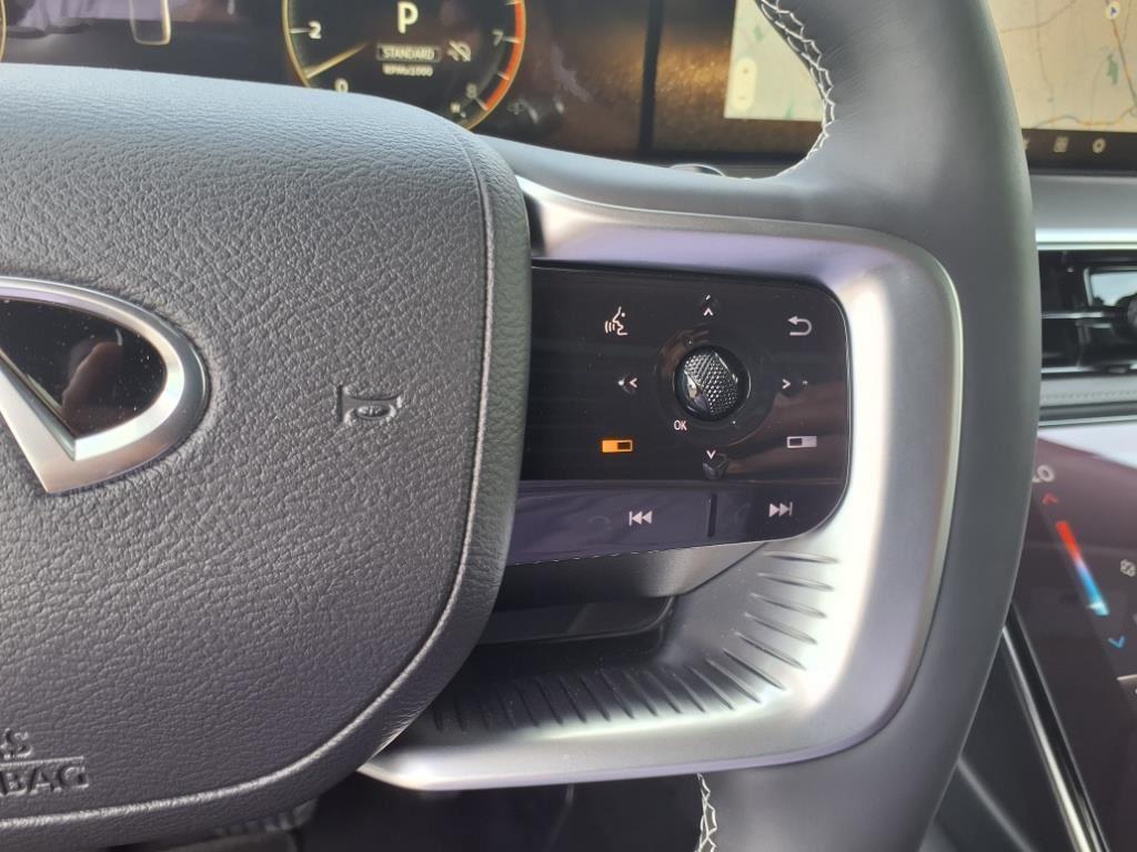 new 2025 INFINITI QX80 car