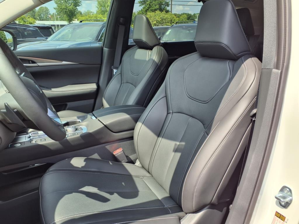 new 2025 INFINITI QX60 car, priced at $52,155