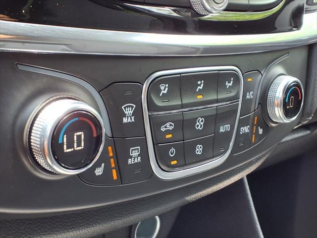 used 2022 Chevrolet Traverse car, priced at $24,899