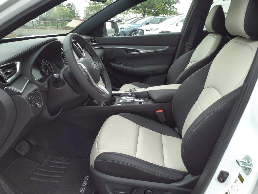new 2025 INFINITI QX55 car, priced at $47,213