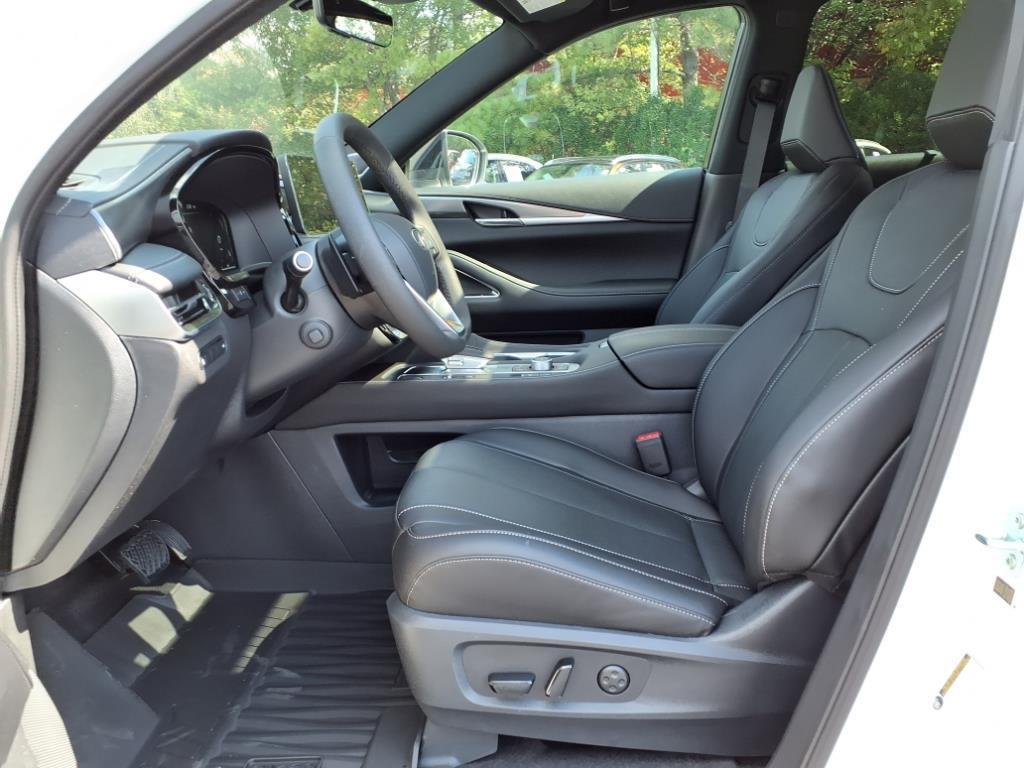 new 2025 INFINITI QX60 car, priced at $55,498