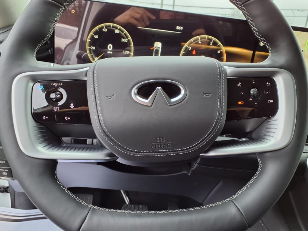 new 2025 INFINITI QX80 car, priced at $88,667